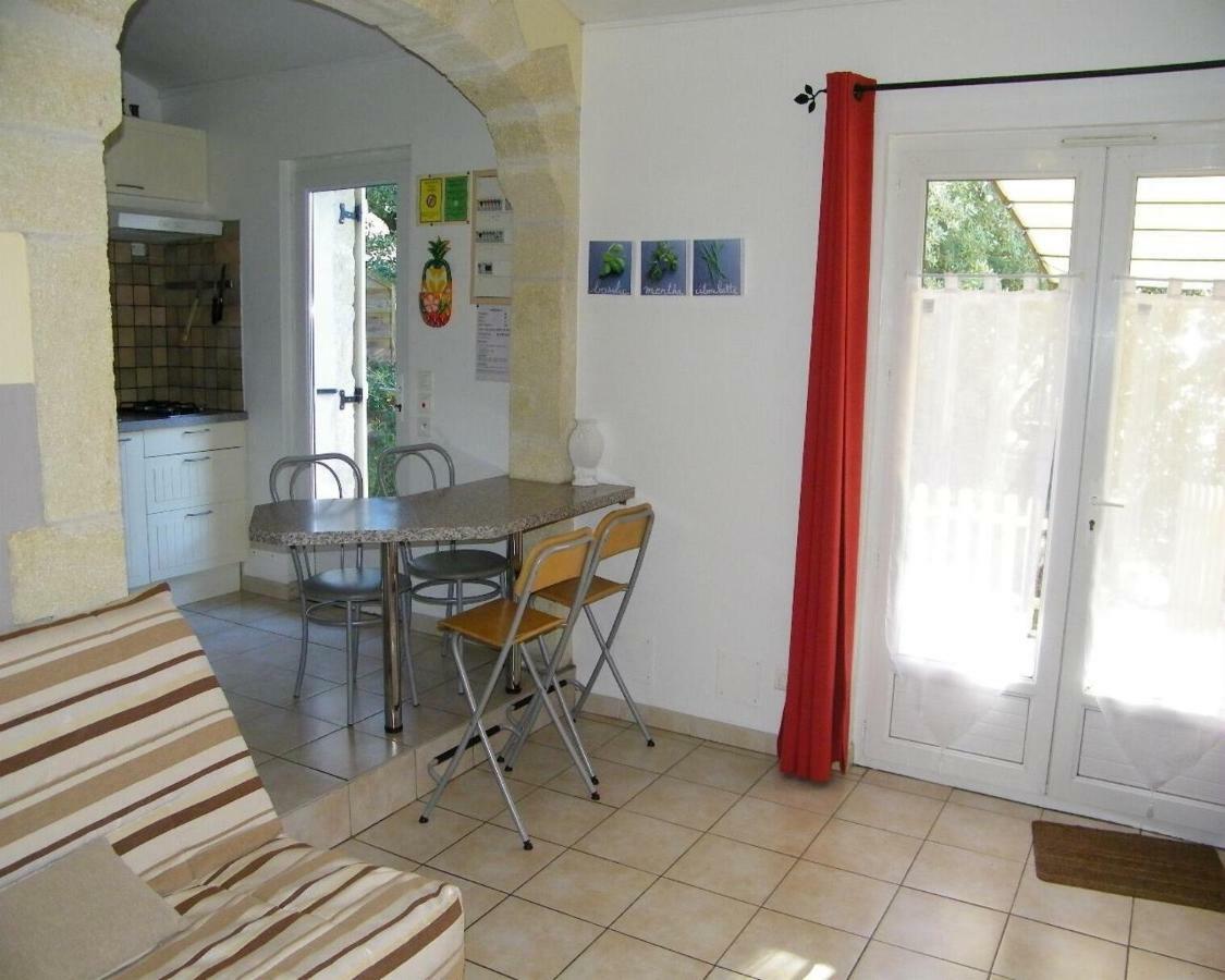 Domaine Du Bois Gite Bleuette Galargues Exteriör bild